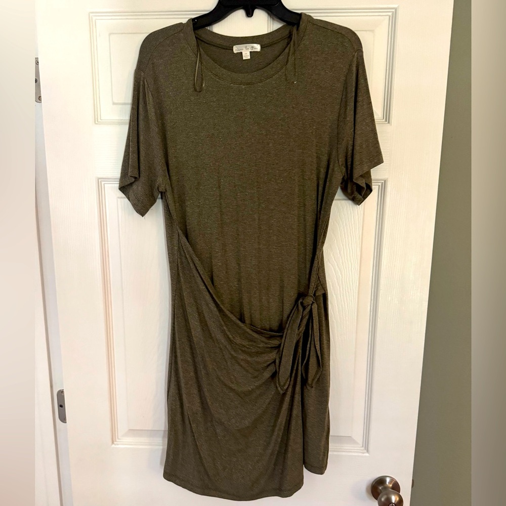 3 super cute summer dresses.
